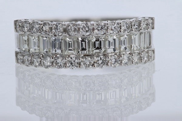 Baguette And Round 1.5 Cttw Diamond Ring 14k White Gold Gentle Flow