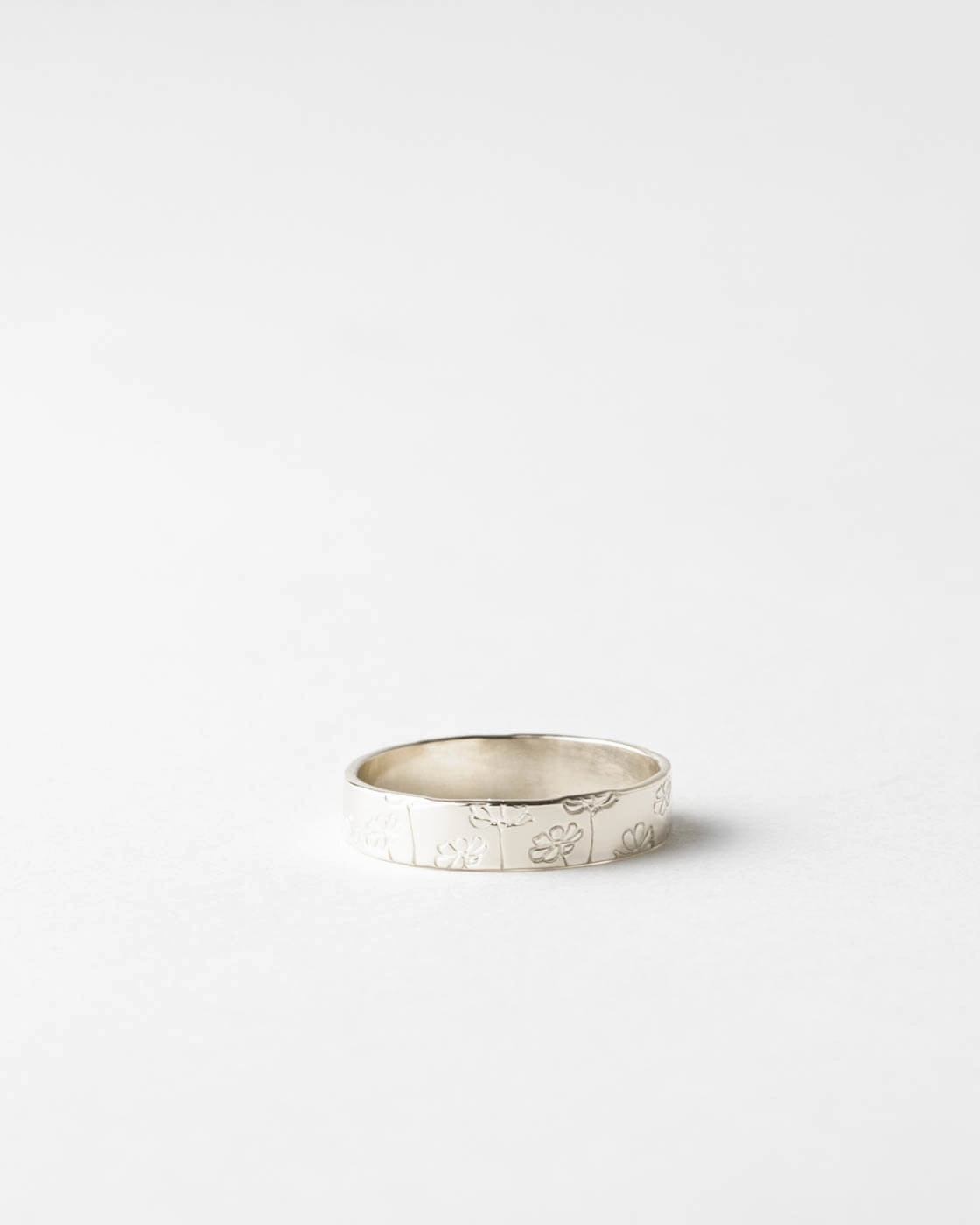 Comfort Fit Cool Accessory Flora Meuse Band