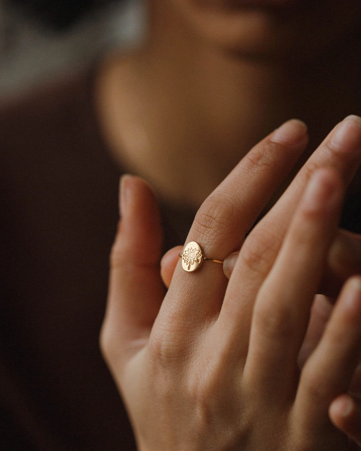 Flora Ring Elegant Art