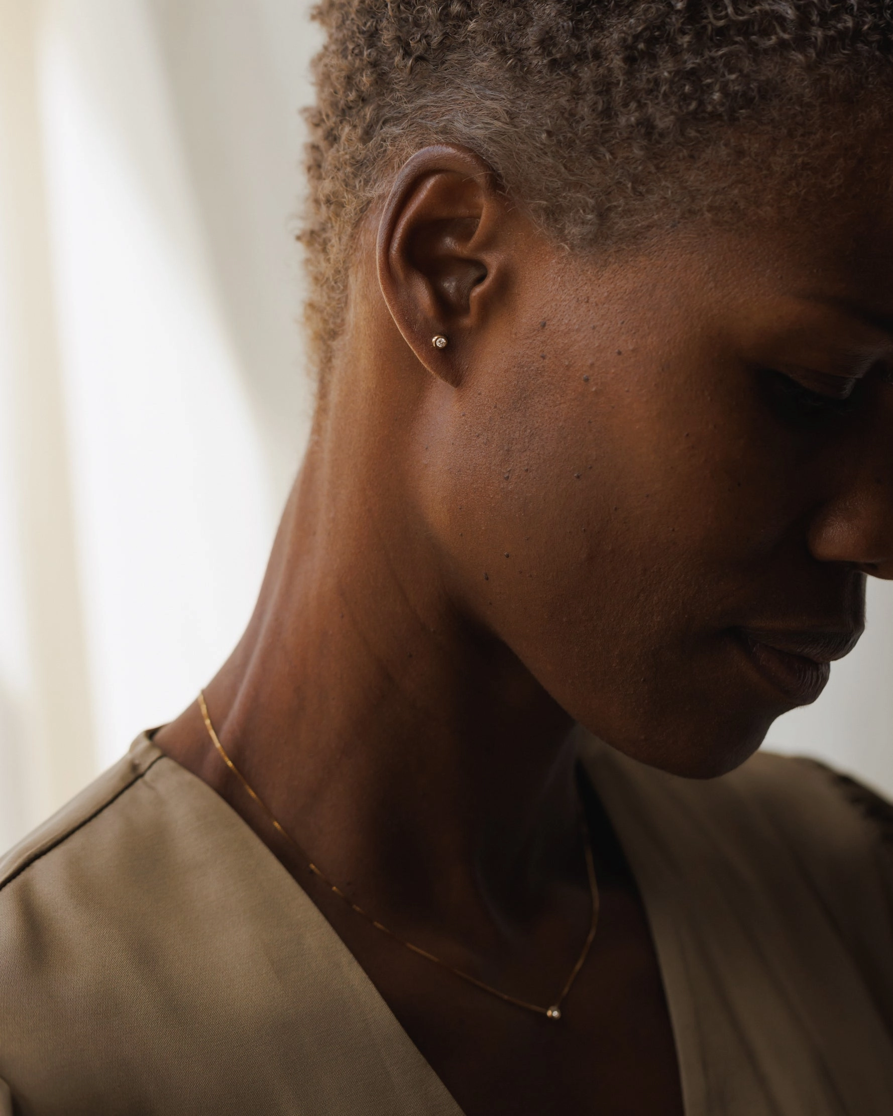 Gaia Diamond Solitaire Studs Simple Embellishment