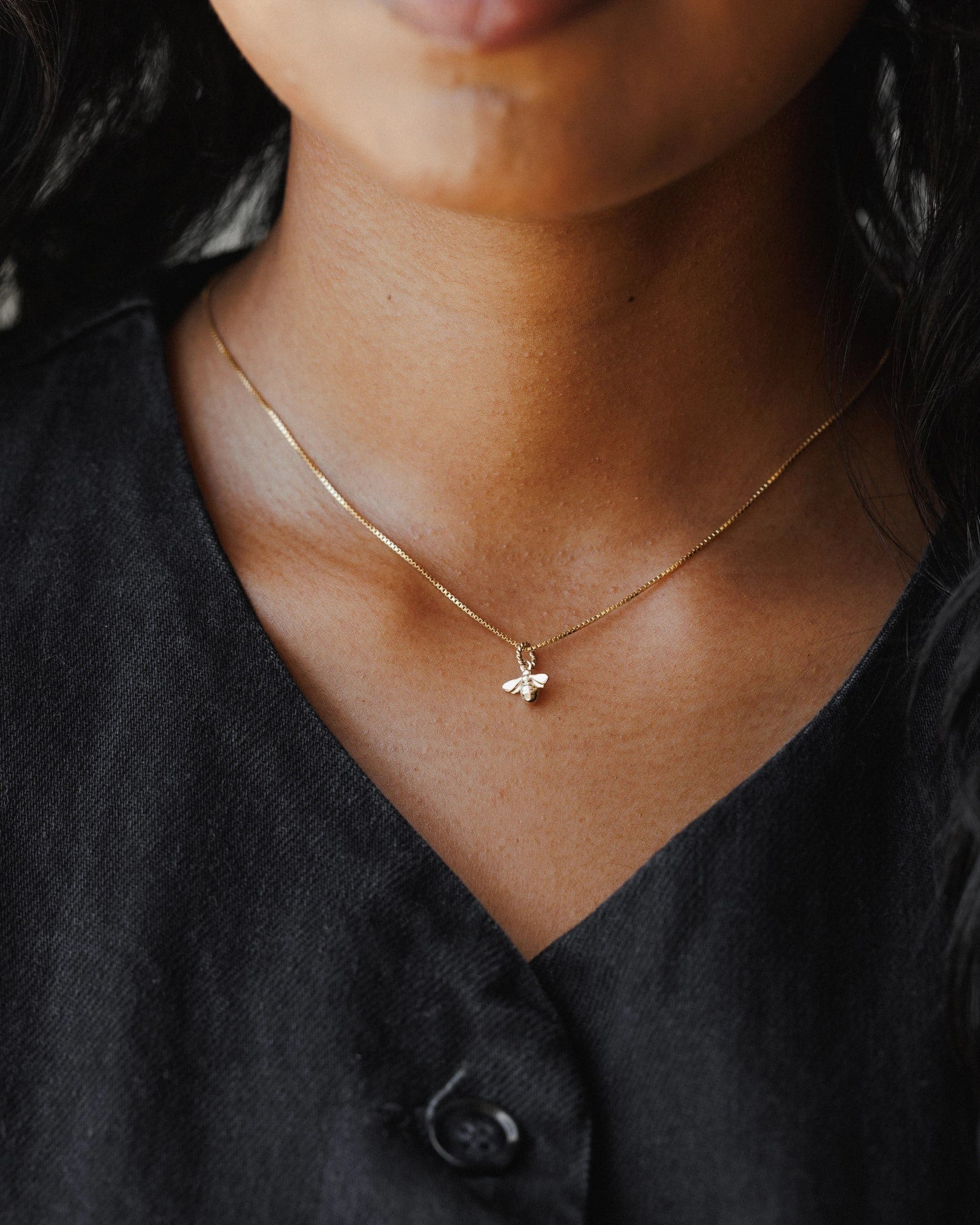 Seasonal Look Glow Mood Garden Bee Charm