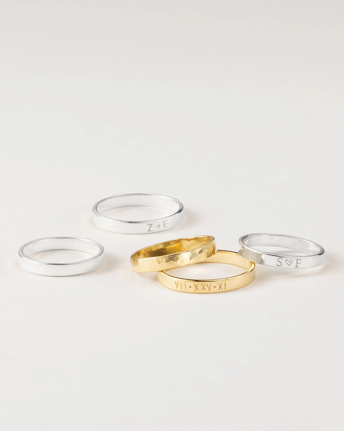 Custom Bauble Romantic Occasion Thames Band