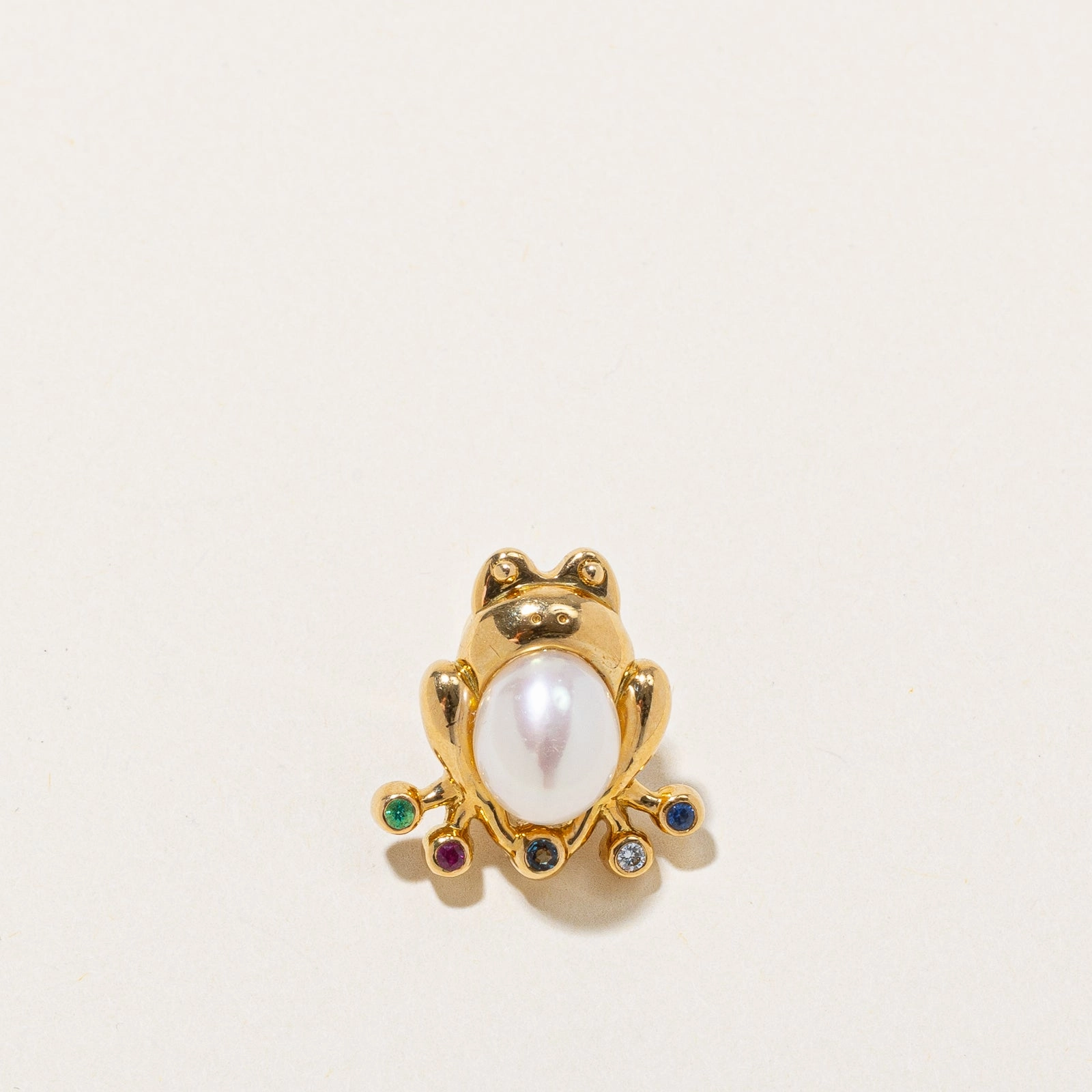 Modern Chic Elegant Pick 'Miwa' Multi Gemstone and Pearl Frog Pin | 0.15ctw