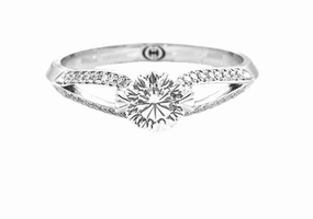 Modern Look 18 Karat White Gold Crisscut Round Slpit Shank Diamond Engagement Ring (.81cttw)