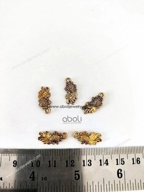 Smooth Fit Classic Touch Golden goldfish charm gold fish ocean theme CHMG124 5 charms