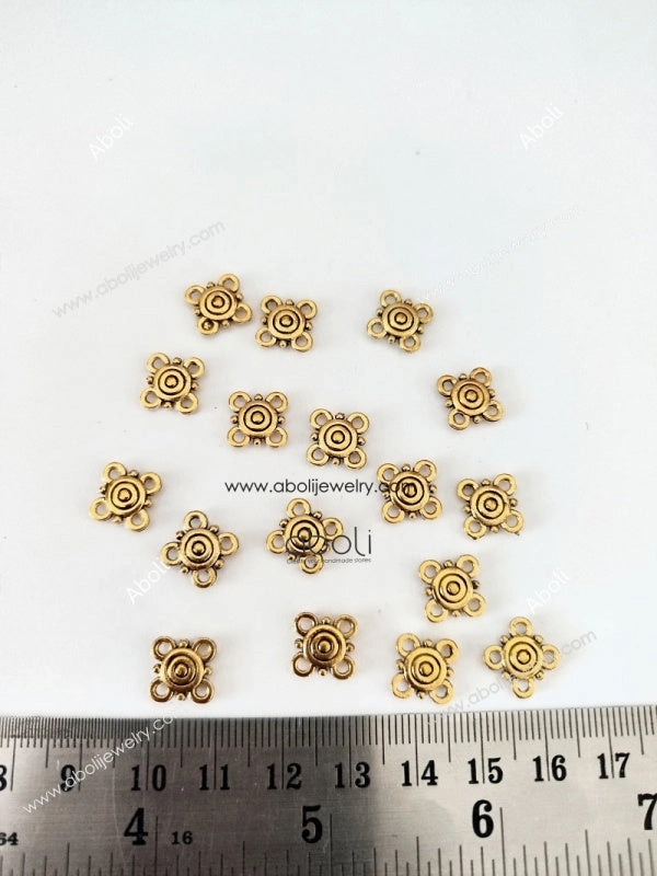Golden loop connectors Charm four way connector charms CHMG125 10 gm Exquisite Shine Finish