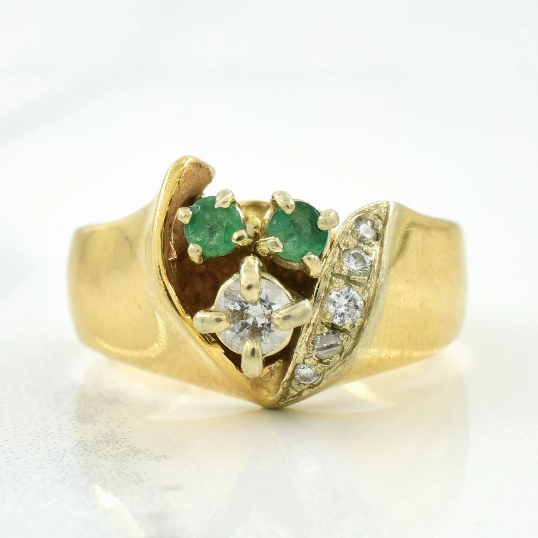 Diamond & Emerald Ring | 0.18ctw, 0.12ctw | SZ 5.5 | Charming Jewelry
