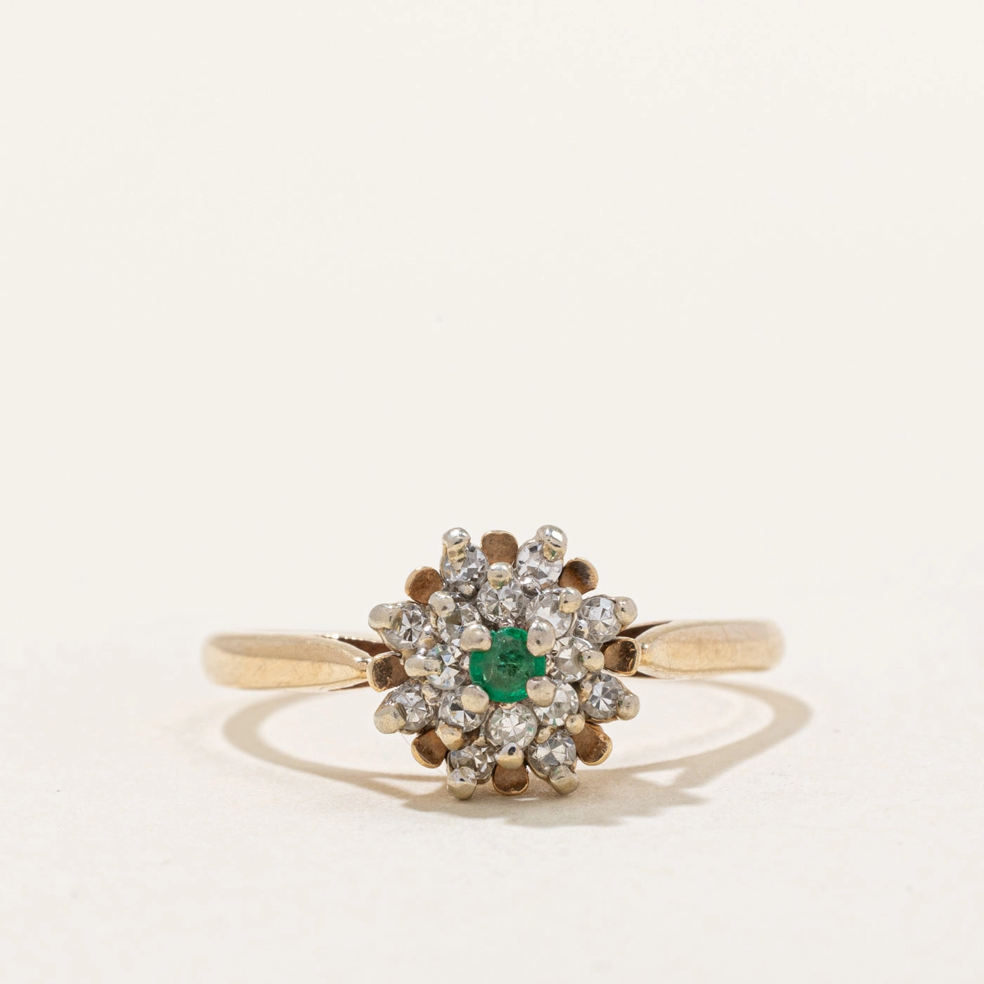 Diamond & Emerald Ring | 0.13ctw, 0.02ct | SZ 6.75 | Elegant Shine Finish Vibrant Look