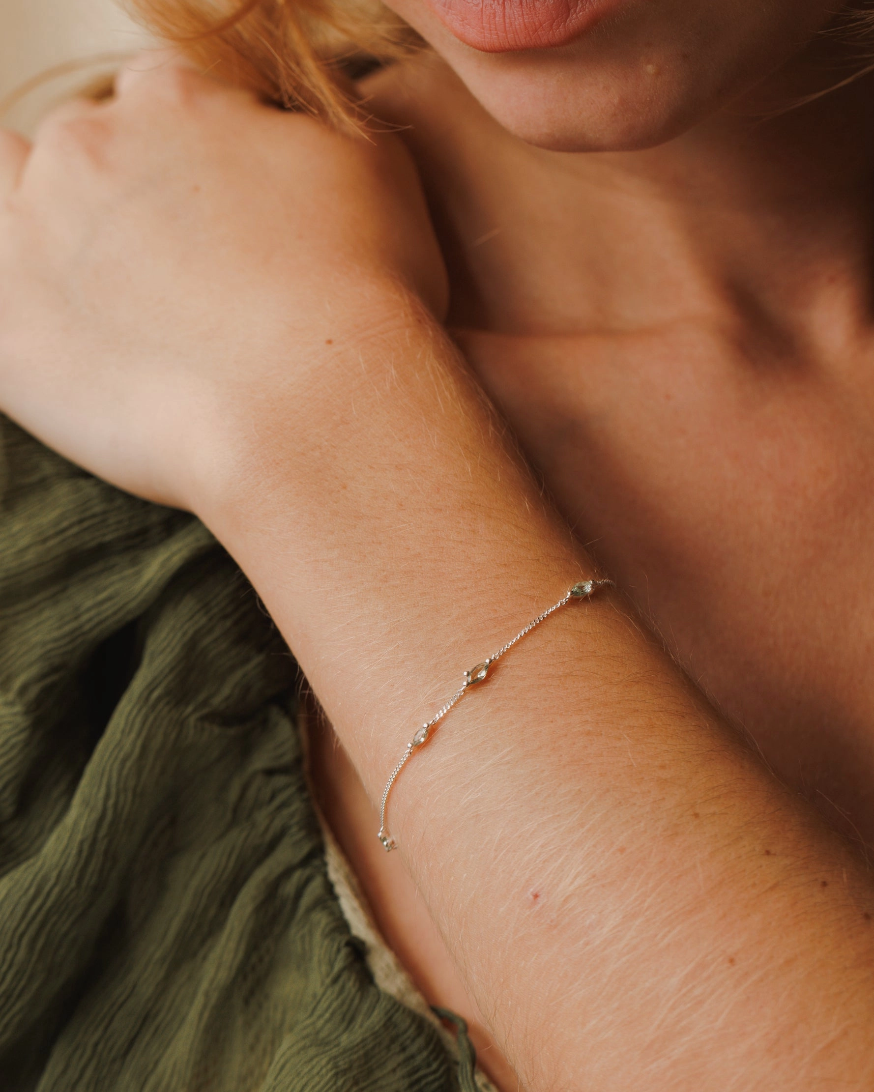 Leaflet Bracelet User-Friendly