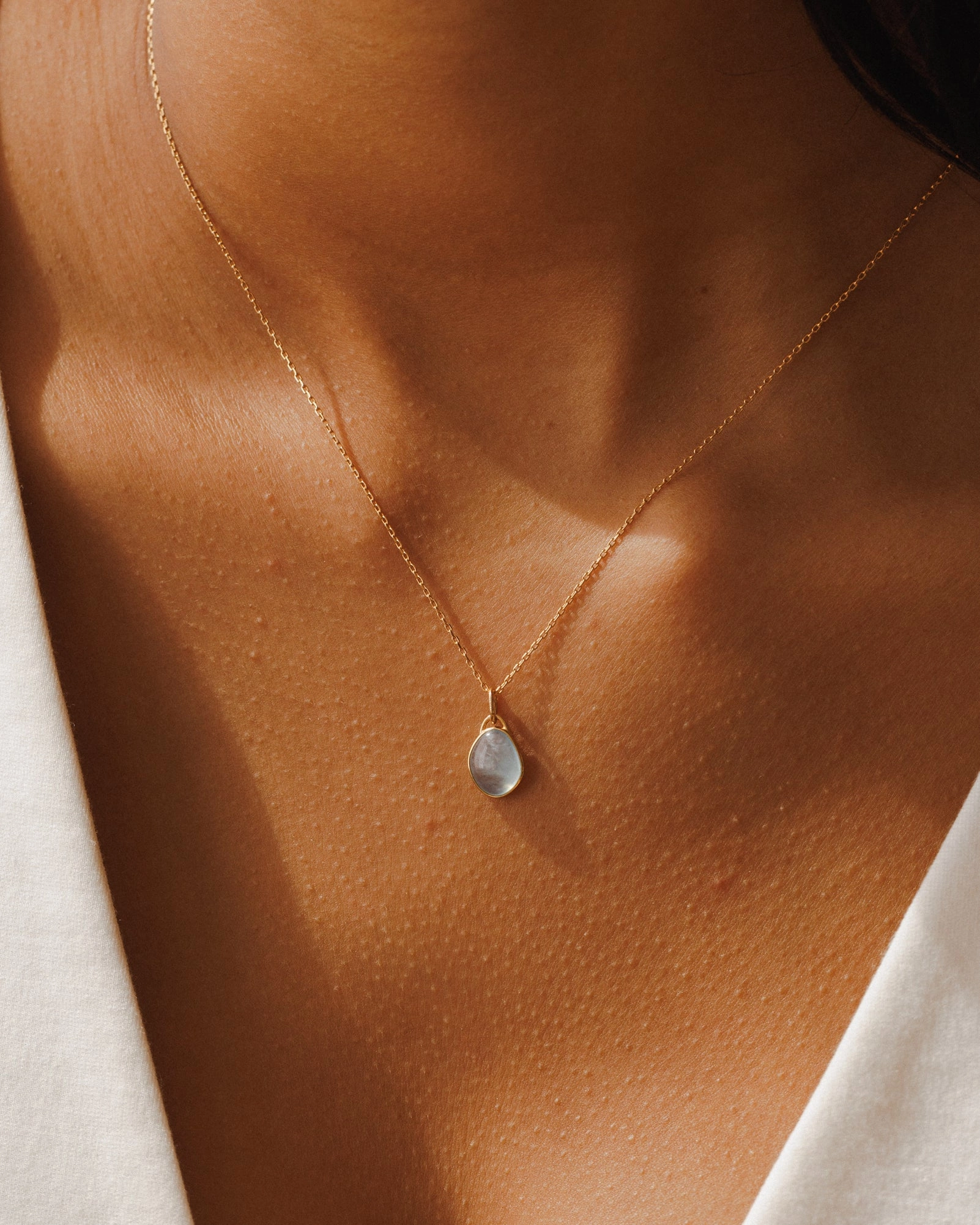 Solid Gold Mirage Necklace Distinctive Style Evening Pendant Jewelry