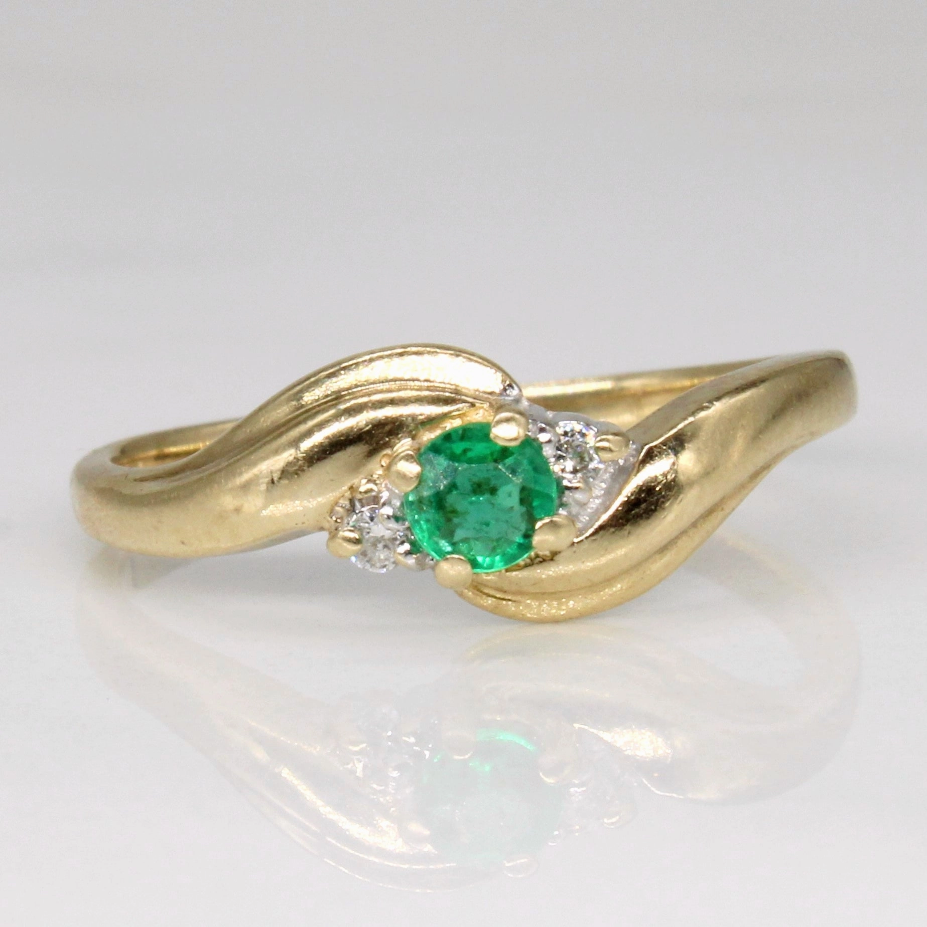 Bridal Accent Cool Layer Three Stone Emerald & Diamond Ring | 0.11ct, 0.02ctw | SZ 6 |