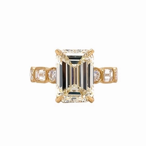 Pure Balance Handcrafted Style 18ky Emerald Cut Hidden Halo Engagement Ring (6.73cttw)