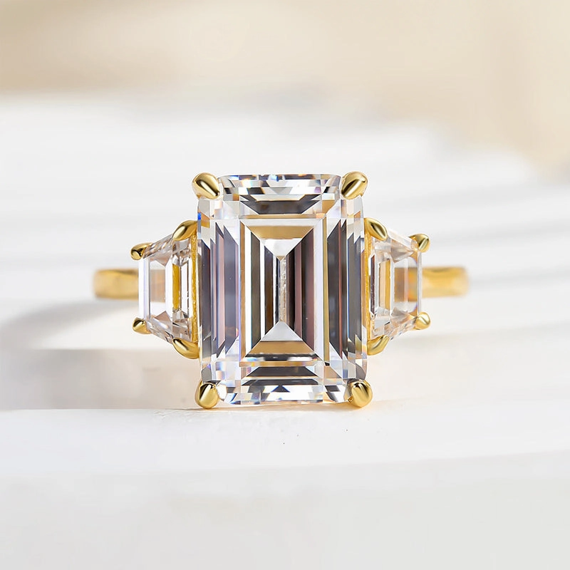 Dainty Shine Louily Luxury Three Stone Emerald Cut Engagement Ring
