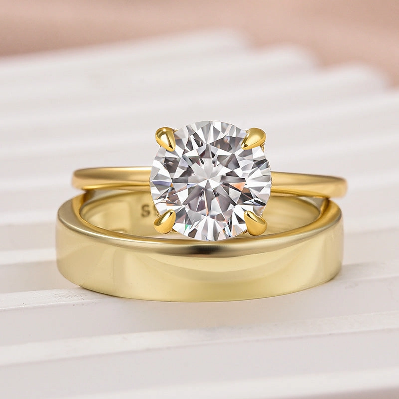 Finest Touch Louily Moissanite 2.0 Carat Round Cut Yellow Gold Wedding Ring Set With Wide Wedding Band