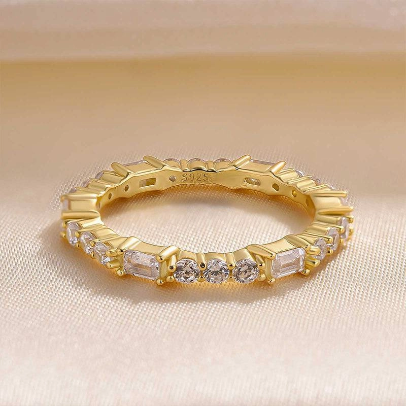 Luxury Shine Finish Graceful Fashion Louily Unique Yellow Gold Emerald & Round Cut Diamond Wedding Band In Sterling Silver