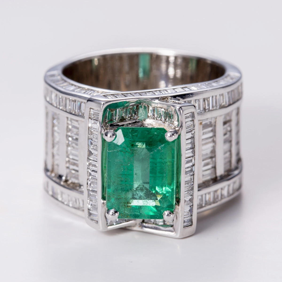 Emerald and Diamond 18k White Gold Ring | 2.78 ct, 2.66 ctw | Sz 7.5 Layered Texture Minimal Finish