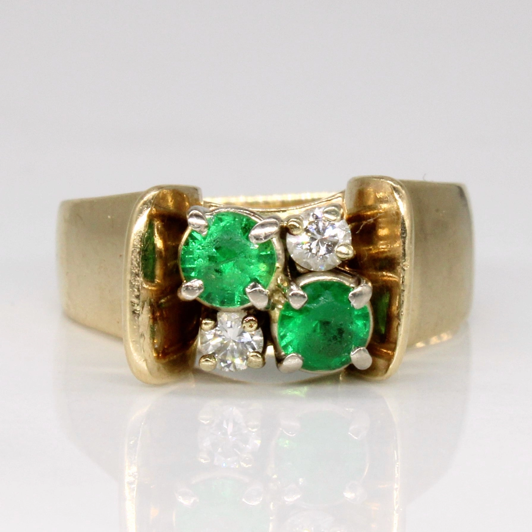 Emerald & Diamond High Set Ring | 0.44ctw, 0.14ctw | SZ 7.25 | Effortless Elegance Lively Feature