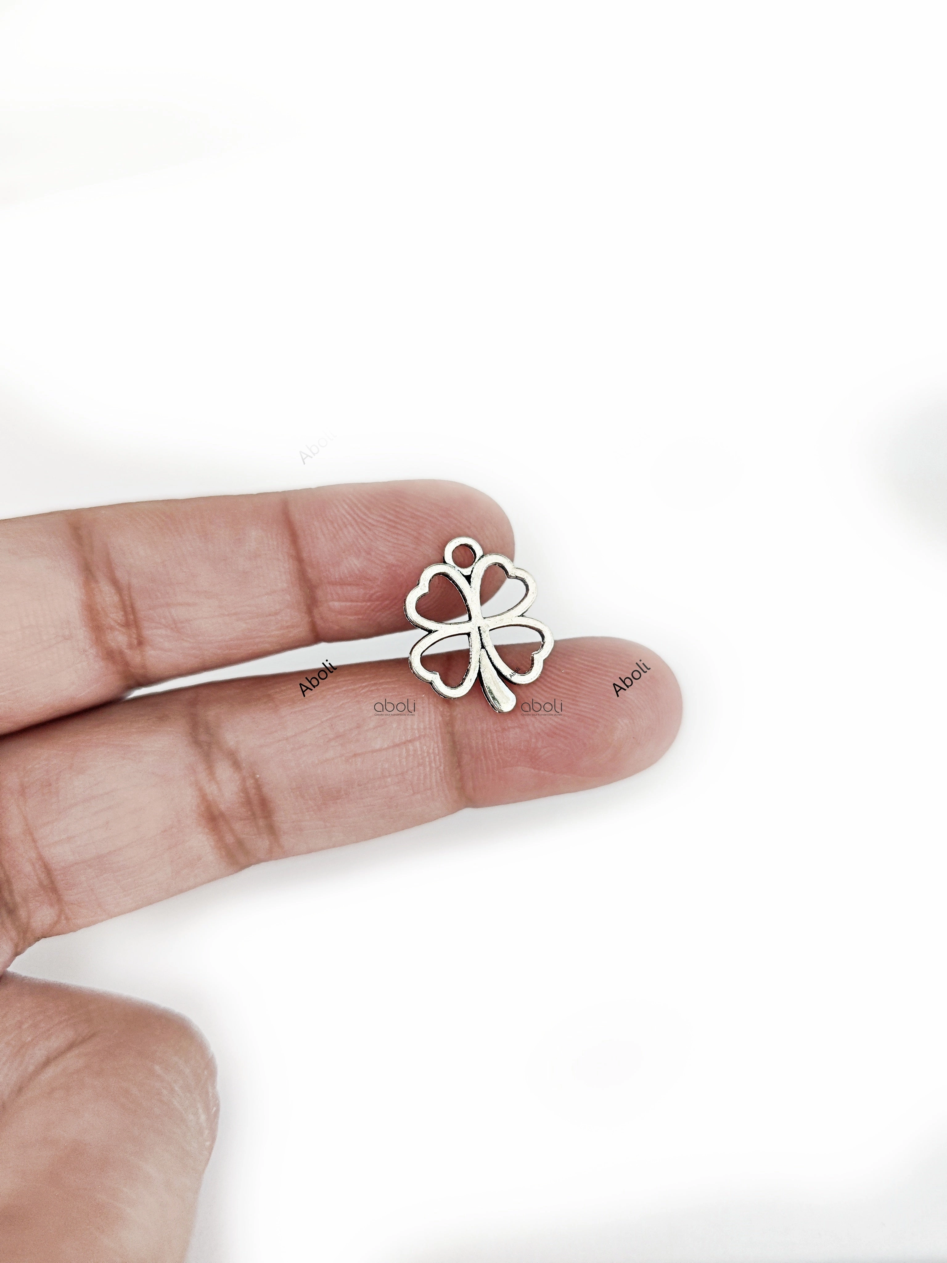 Charming Jewelry Fashion Edge Silver four leaf clover charms lucky charm flower charm CHMS111 5 charms