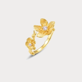 Gold Flower Ring Charming Finish