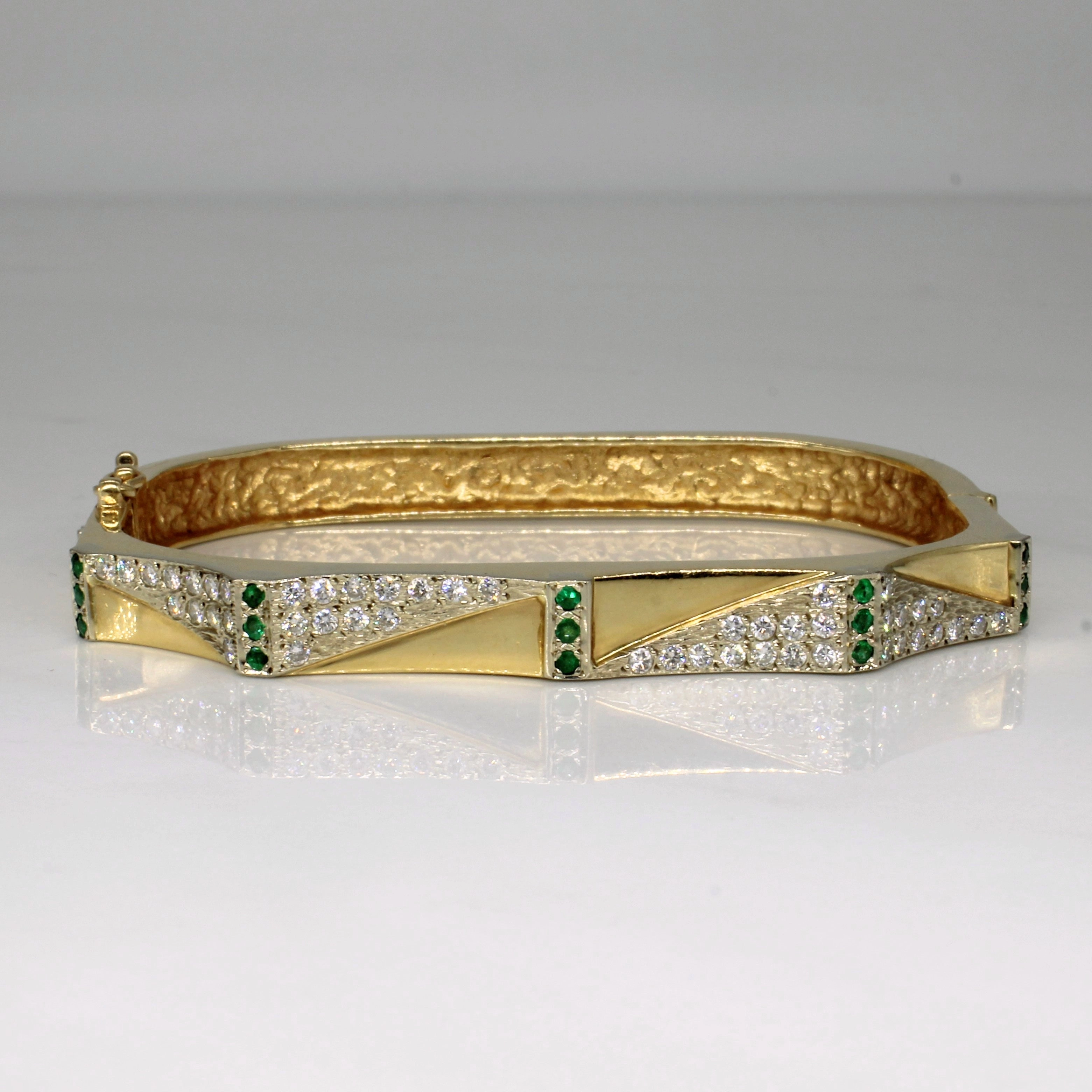 Vibrant Form Texture Highlight Pave Diamond & Emerald Bracelet | 0.72ctw, 0.15ctw | 7" |