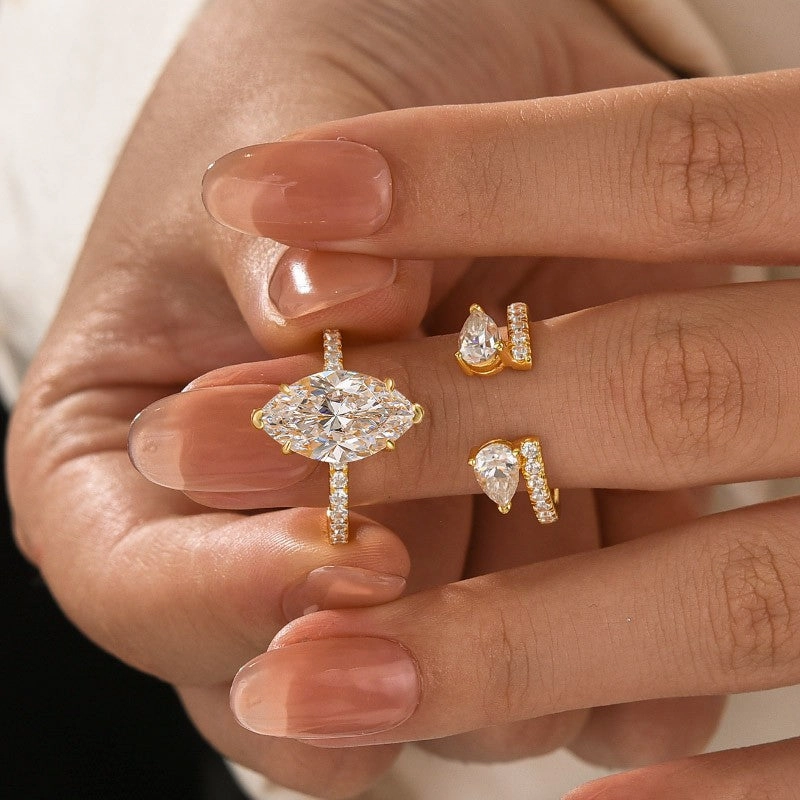 Moissanite 4.0Ct Marquise Cut Yellow Gold Wedding Ring with Pear Cut Wedding Band Sophisticated Craft Allure Detail