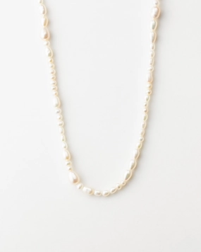 Organic Pearl Strand Necklace Cute Detail