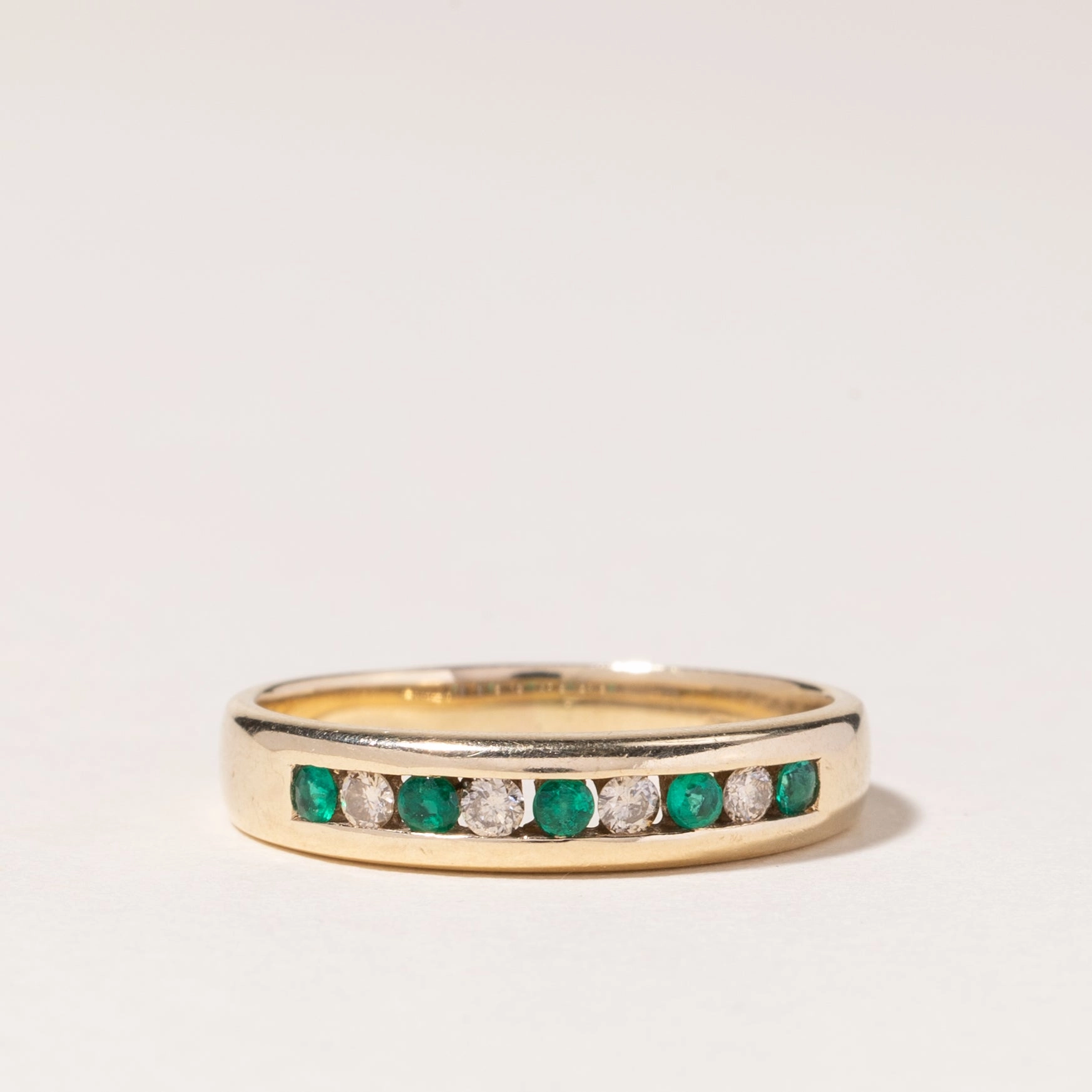 Exquisite Detailing Special Look 10K Yellow Gold Emerald & Diamond Band | 0.10ctw, 0.10ctw | SZ 6.75 |