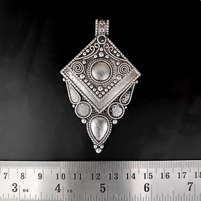 Birthday gift Luxury Sparkle Oxidised silver Geometric pendant cabochon setting SP228