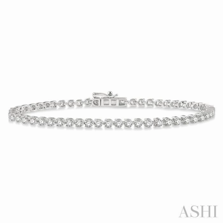 2 Ctw Tri-Prong Round Cut Diamond Tennis Bracelet in 14K White Gold Delightful Mixes Quest Memento