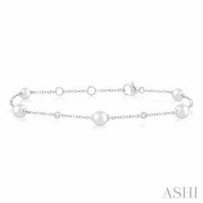 Unbridled Fusions Masterful Design 5 MM Round Shape Cultured Pearl and 1/6 Ctw Round Cut Diamond Fashion Station Bracelet in 14K White Gold