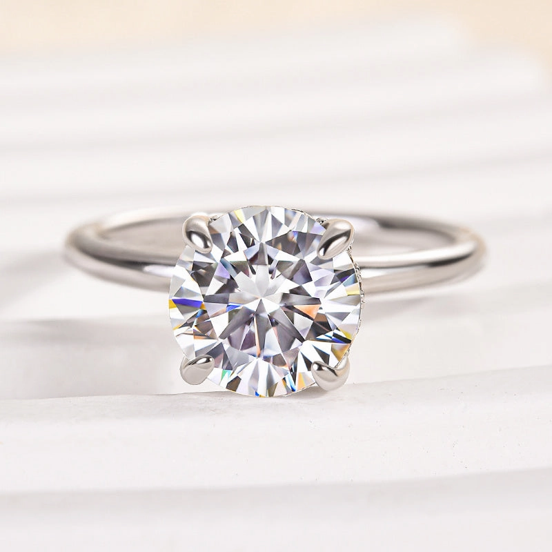 Louily Moissanite 2.0 Carat Round Cut Promise Ring Soft Glamour