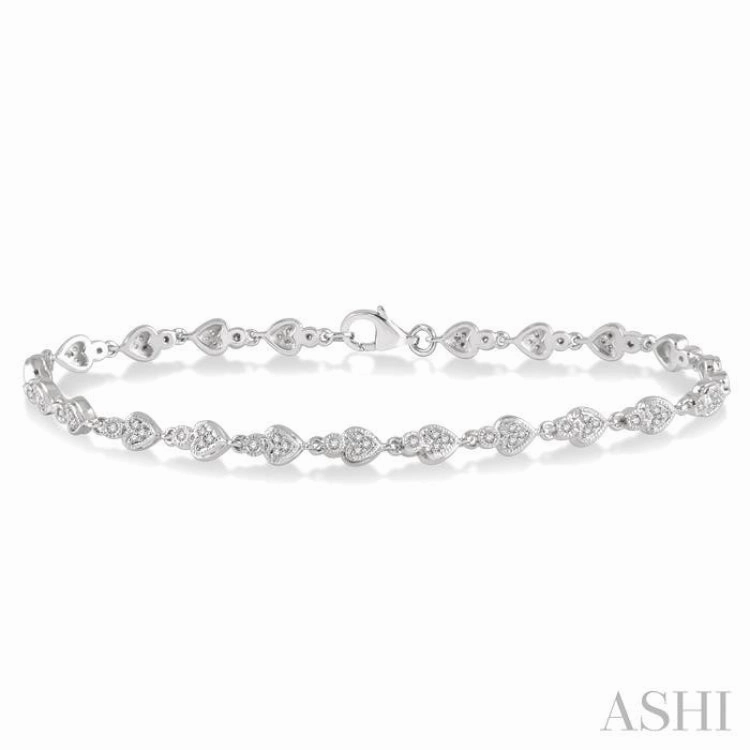 Dependable Combination 1/3 ctw Heart Charm Round Cut Diamond Link Bracelet in 10K White Gold