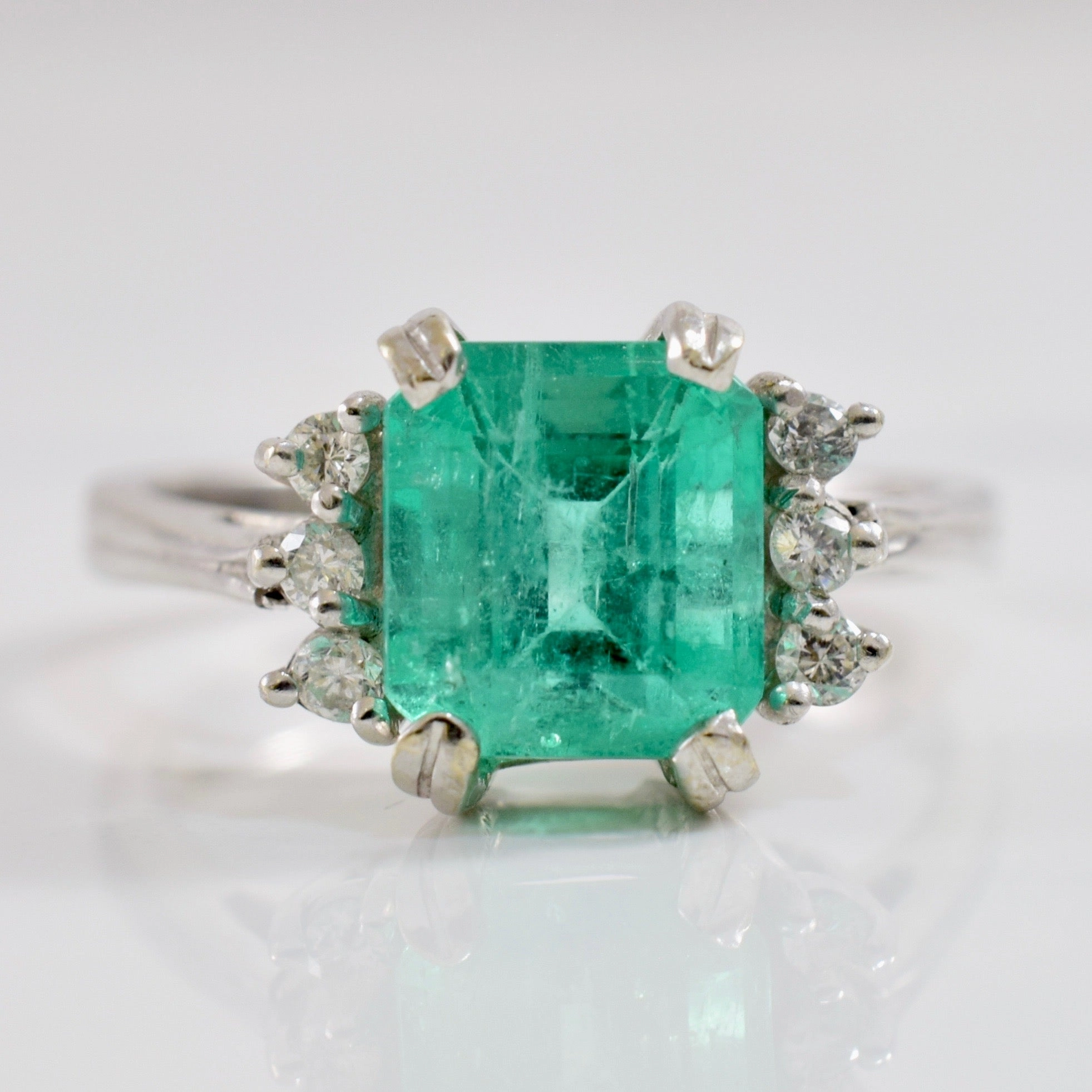 elegant design Vibrant color Retro Era Emerald & Diamond Engagement Ring | 0.10ctw, 2.80ct | SZ 9 |