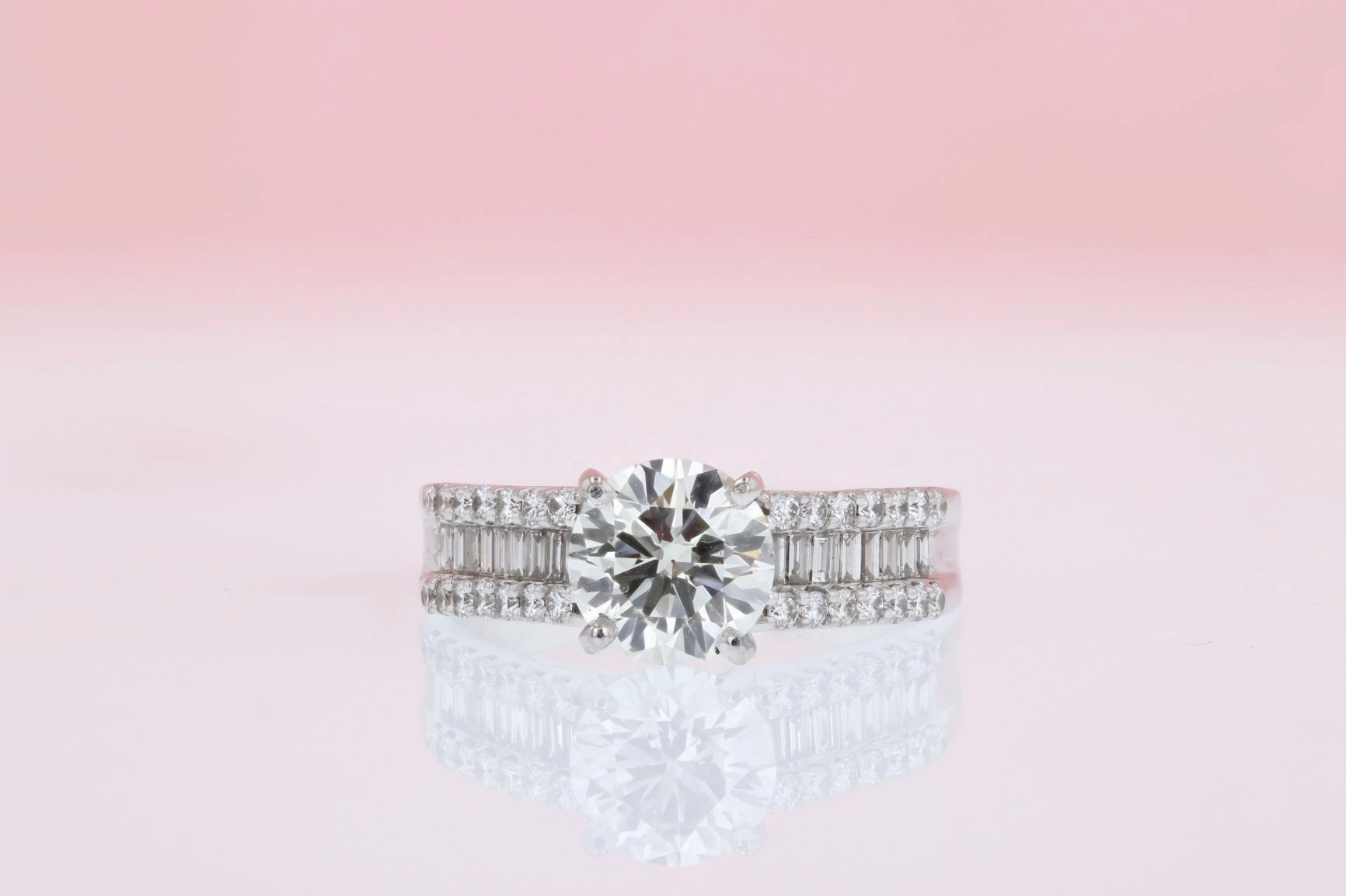 Round And Baguette Diamond Engagement Ring 14K White Gold Artistic Decoration Fresh Detail