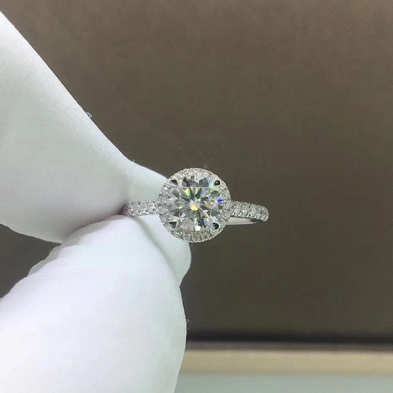 Everyday Use Round Brilliant Halo Diamond Engagement Ring | S925 | Moissanite