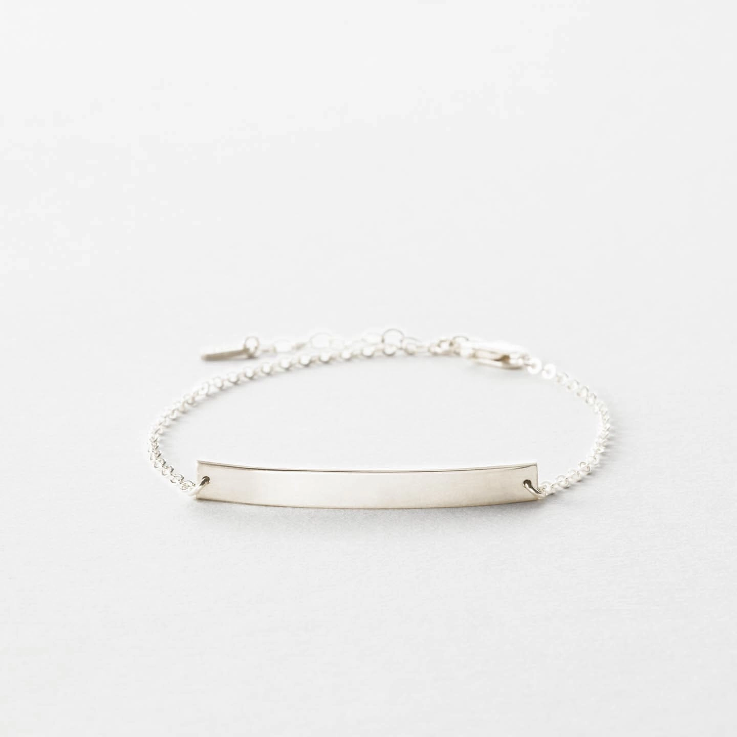 New Arrival Unfading Beauty Serra Bar Bracelet