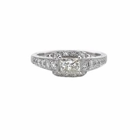 SIDEWAYS RADIANT DIAMOND SET INTO ANTIQUE STYLE RING Gloss Detail