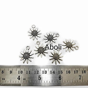 Custom Jewelry Design Silver daisy flower charm floral charms CHMS67 5 charms