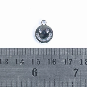 Silver smiley charm smiling emoji charm smile face charm CHMS174 Effortless Glimmer Natural Fit