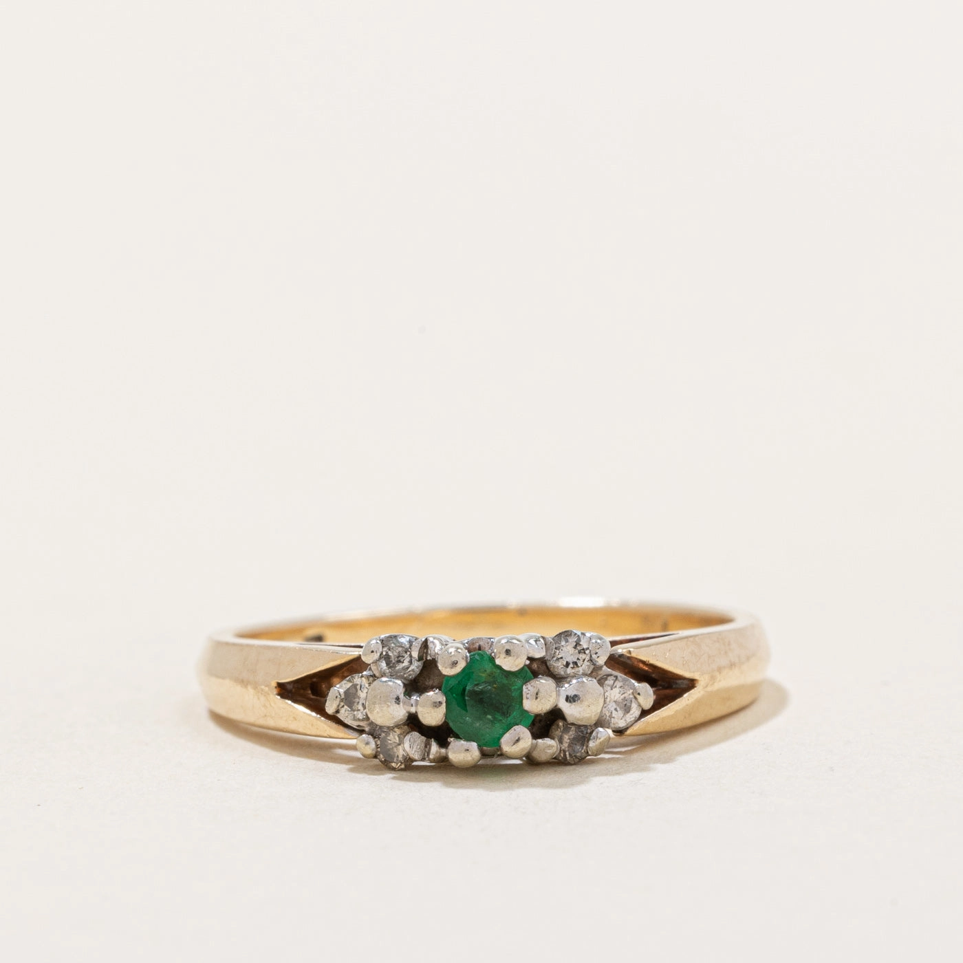 Elegant Gem Luxury Vibe Diamond & Emerald Ring | 0.10ctw, 0.06ct | SZ 6.25 |