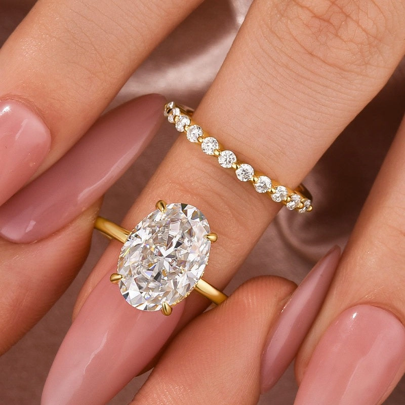 Sun Kissed Handcrafted Quality Solitaire 5.5Ct Oval Cut Yellow Gold Moissanite Wedding Ring Set With Round Cut Wedding Band