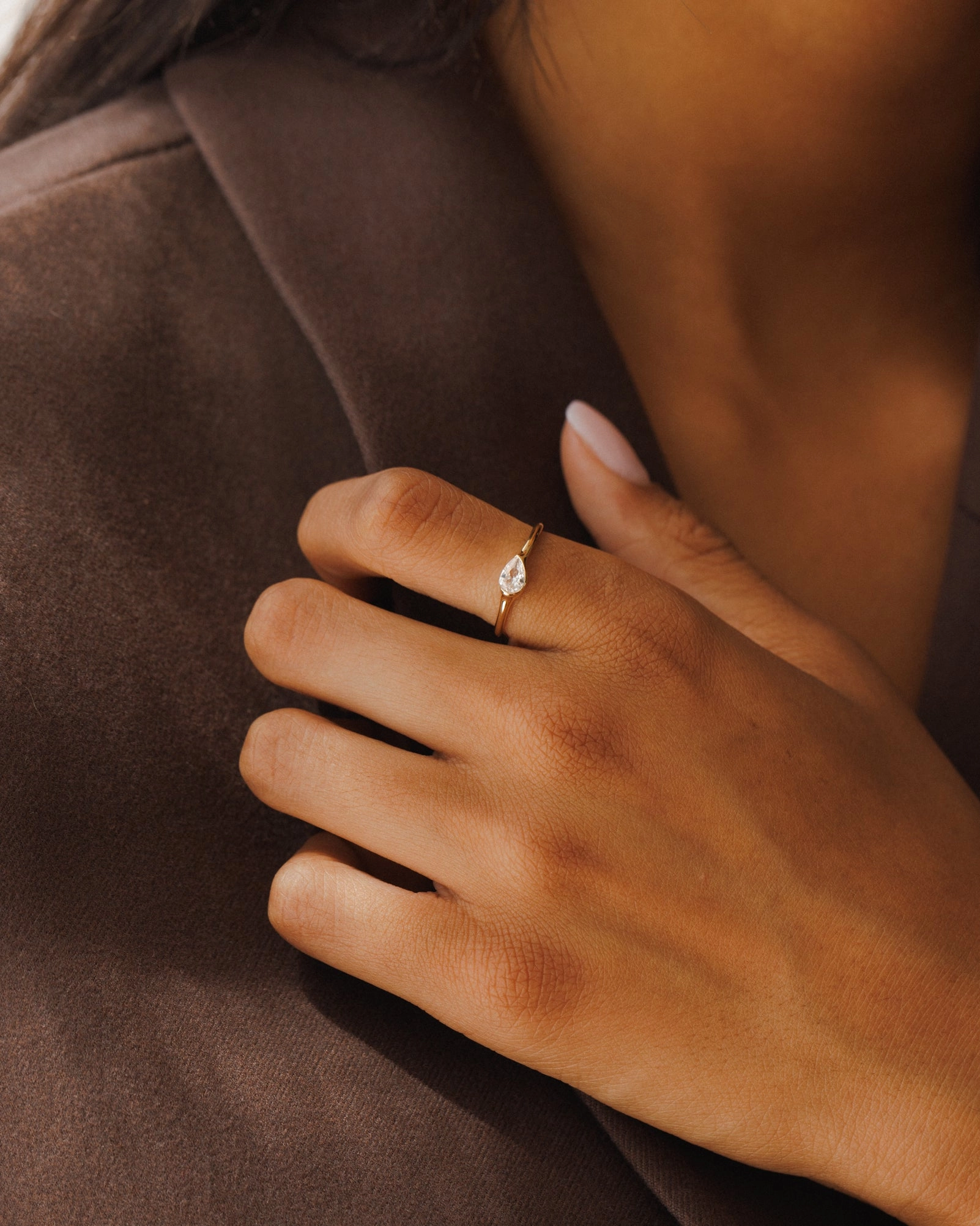 Balanced Structure Solid Gold Zephyr Ring