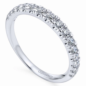 Cold resistant Straight Pave Graduated Diamond Wedding Band White Gold 485B