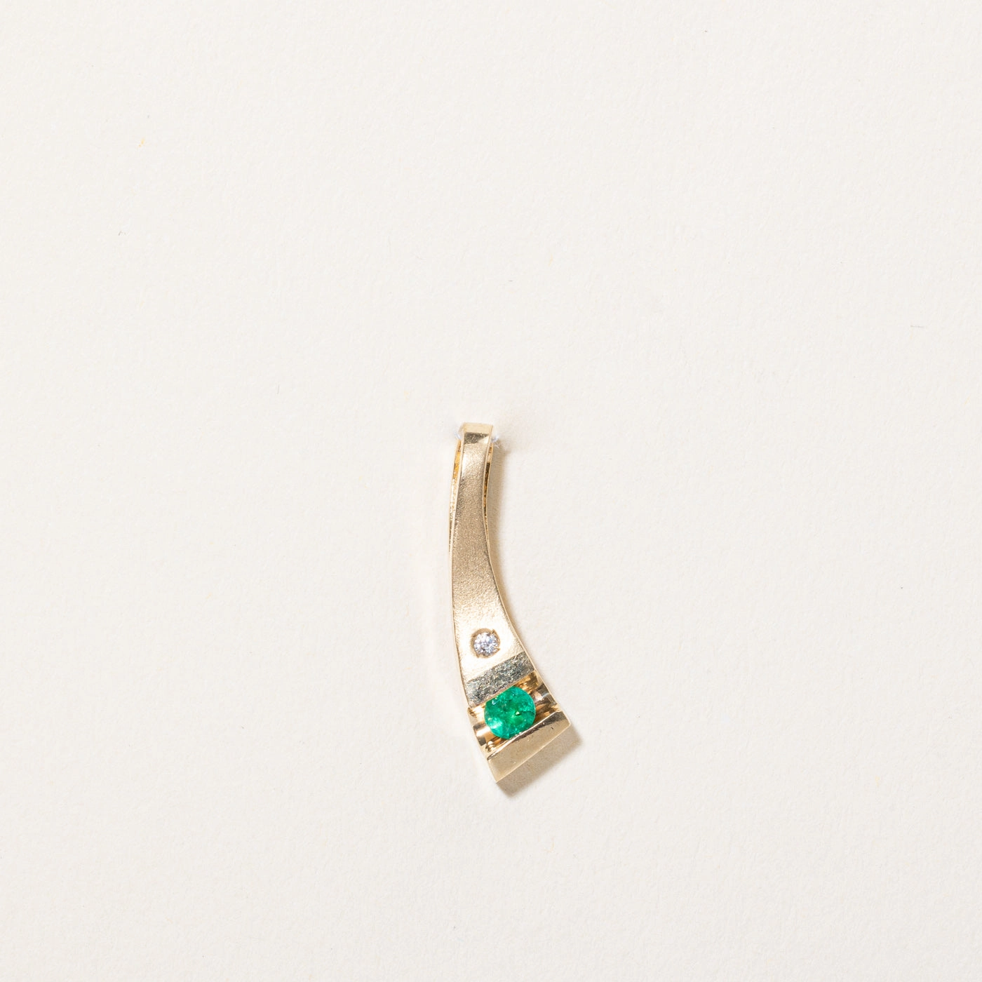 Emerald & Diamond Pendant | 0.12ct, 0.01ct | Fusion Form