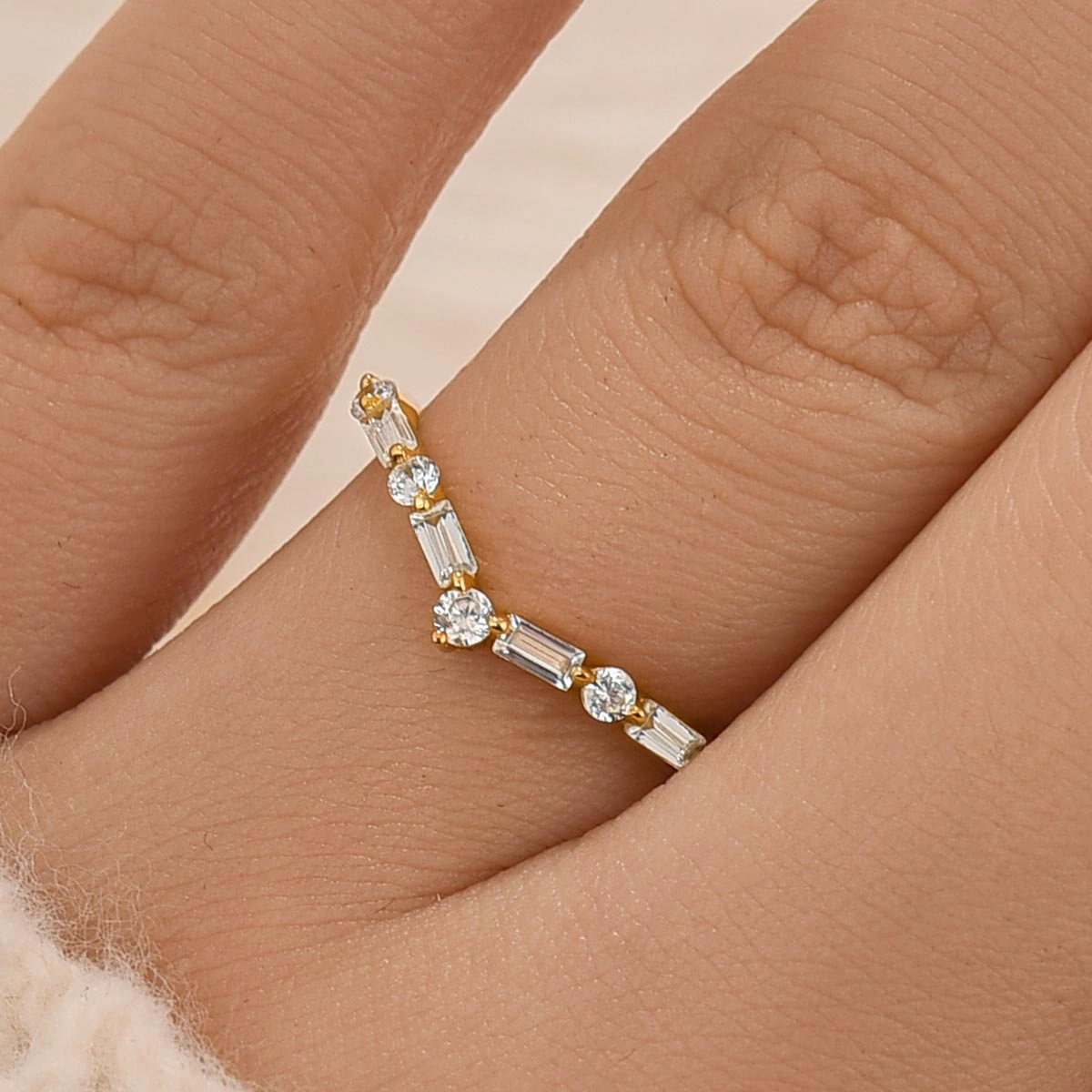 Graceful Piece Contemporary Layer Louily Exclusive V-shaped Design Half Eternity Wedding Band