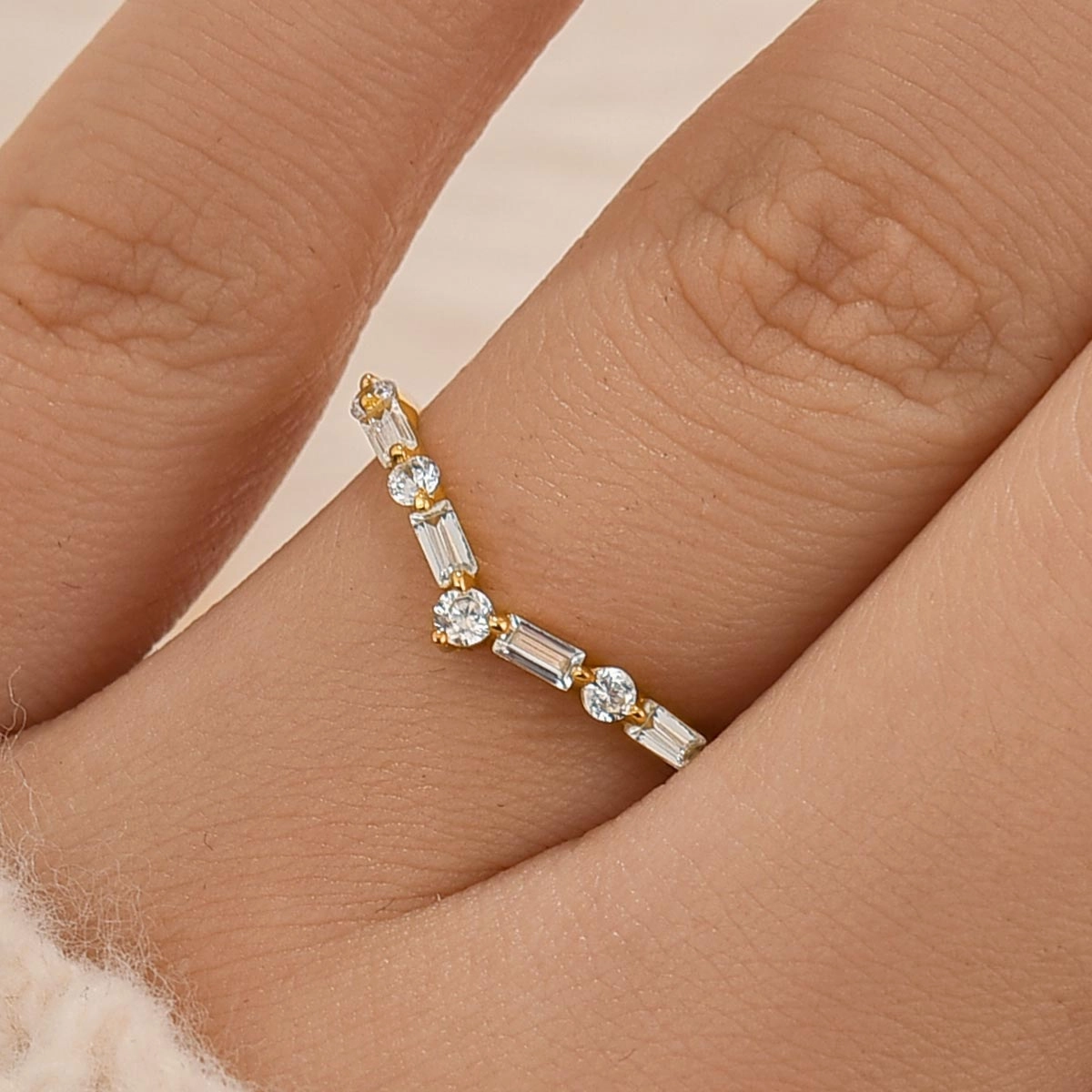 Louily Exclusive V-shaped Design Half Eternity Wedding Band Enduring Charm Soft Materials