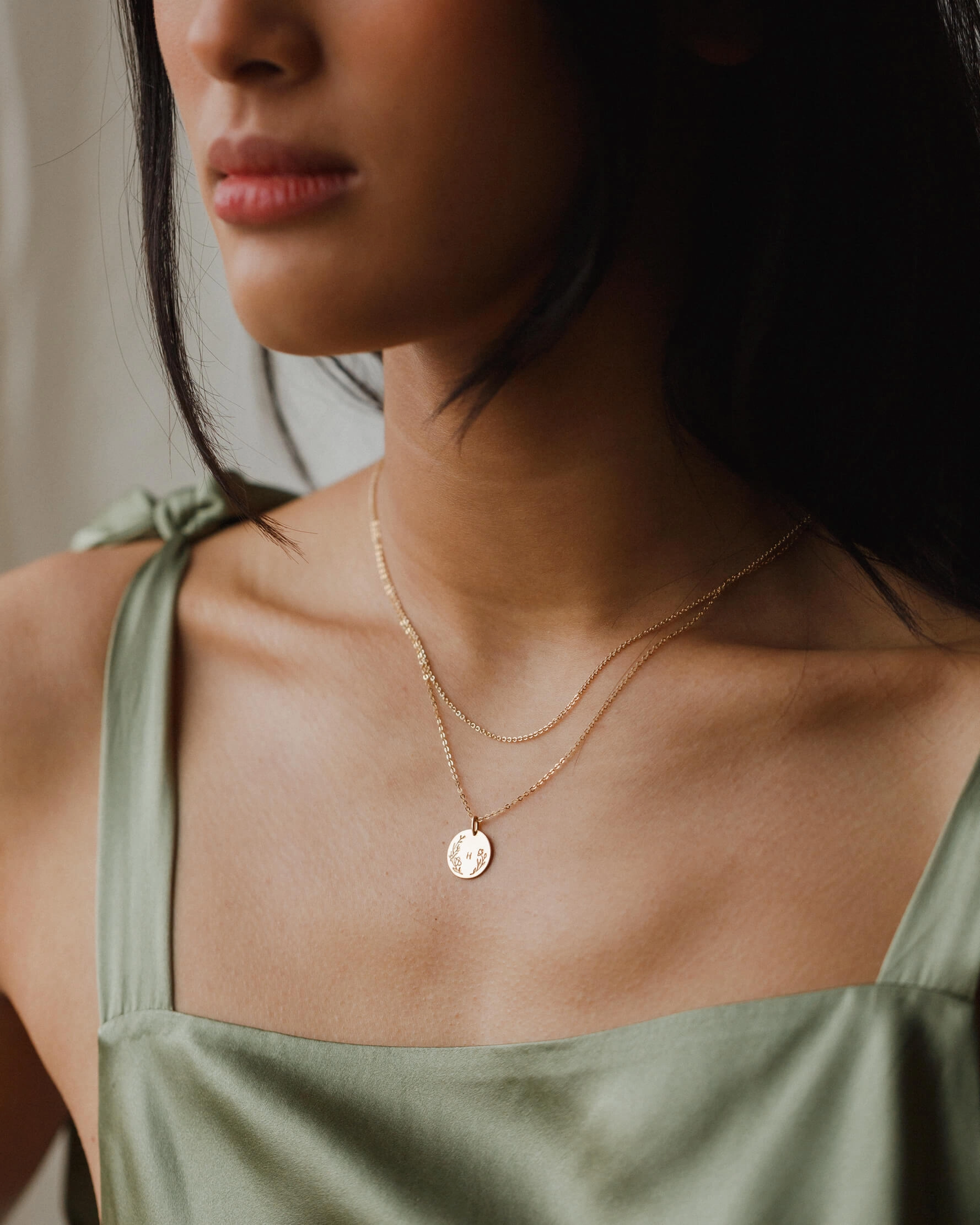 Solid Gold Dainty Chain Artistic Look Job Interview Accessory