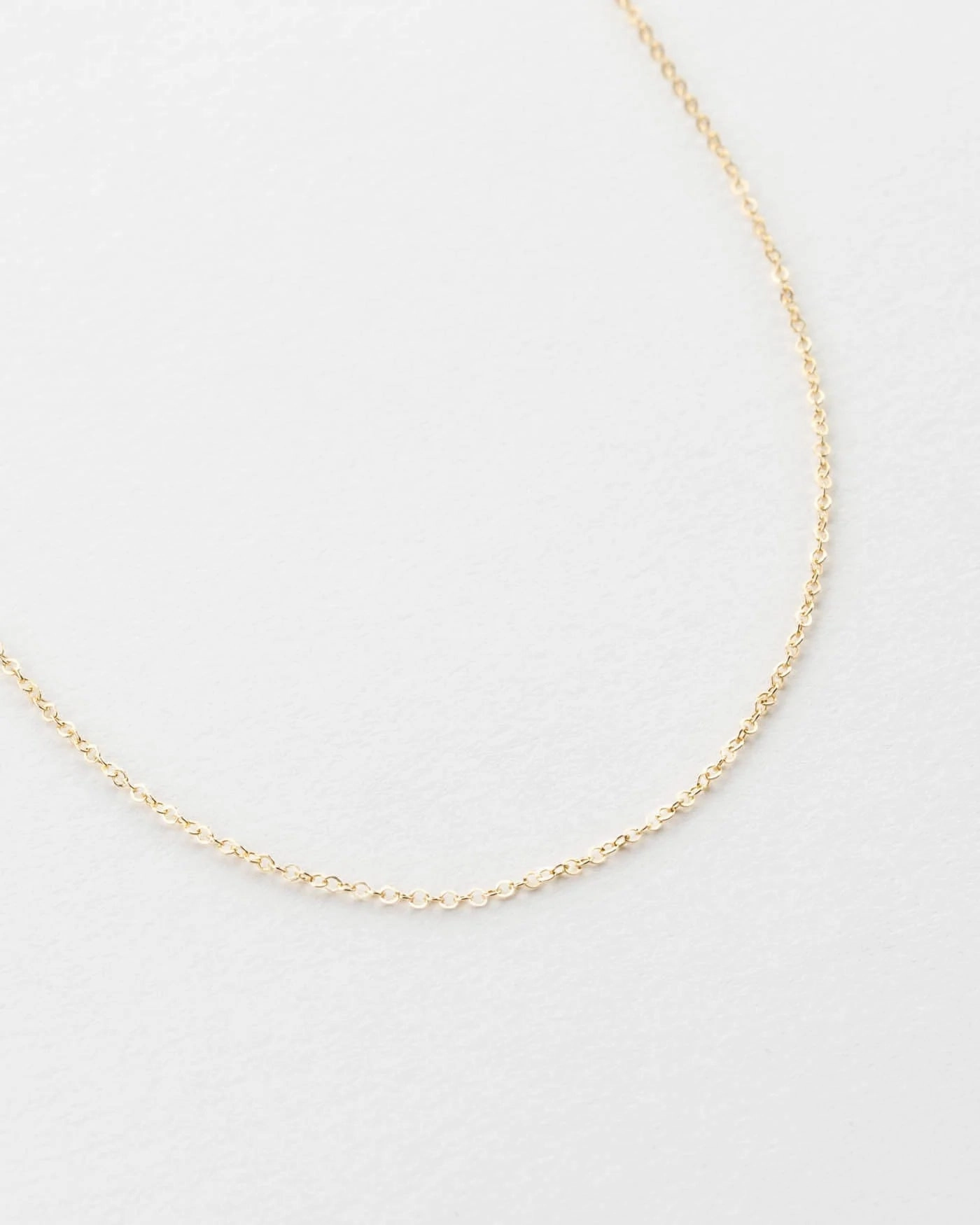 Young Professional Timeless Look Solid Gold Dainty Chain