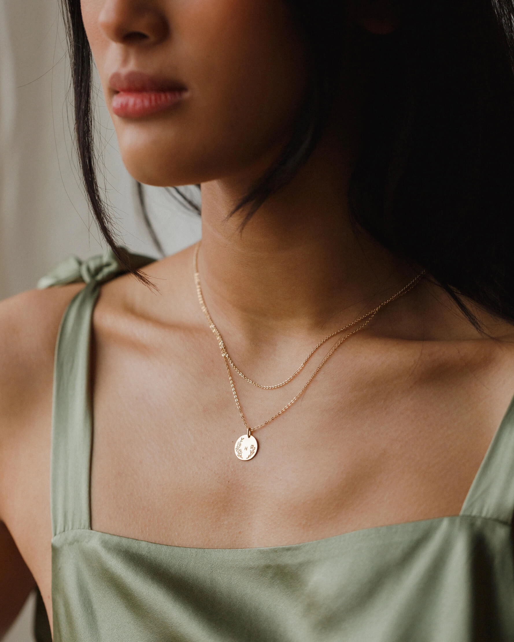 Solid Gold Dainty Chain Versatile Accent