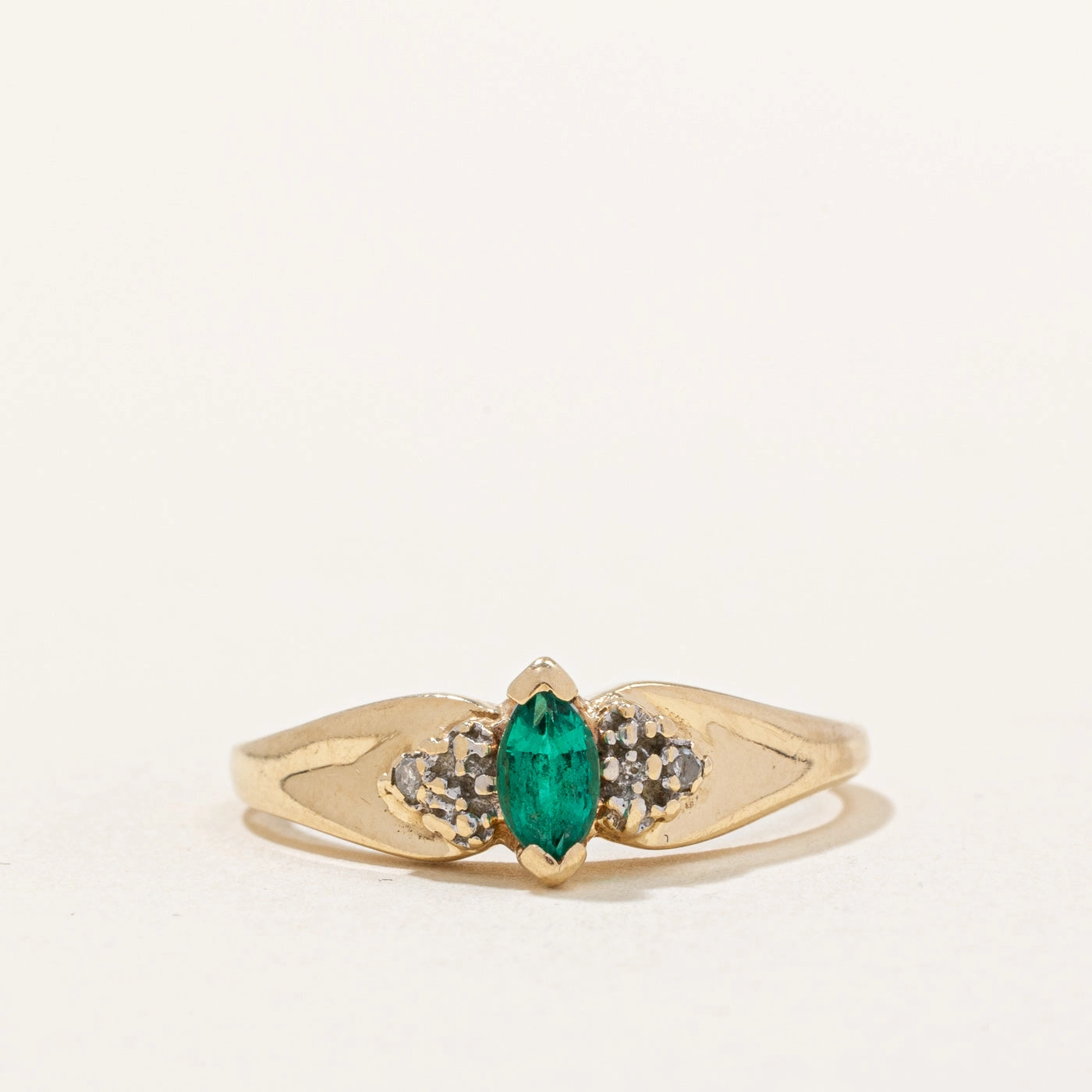 Synthetic Emerald & Natural Diamond Ring | 0.15ct, 0.01ctw | SZ 6.25 | Subtle Edge Holiday look
